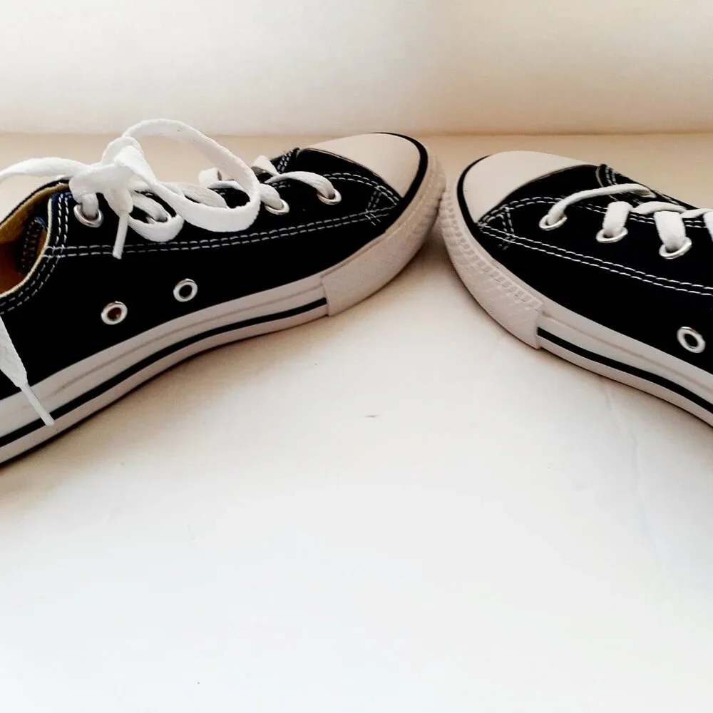 Converse Youth Shoes Chuck Taylor All Star Classic Navy Canvas Boys Girls 3 New